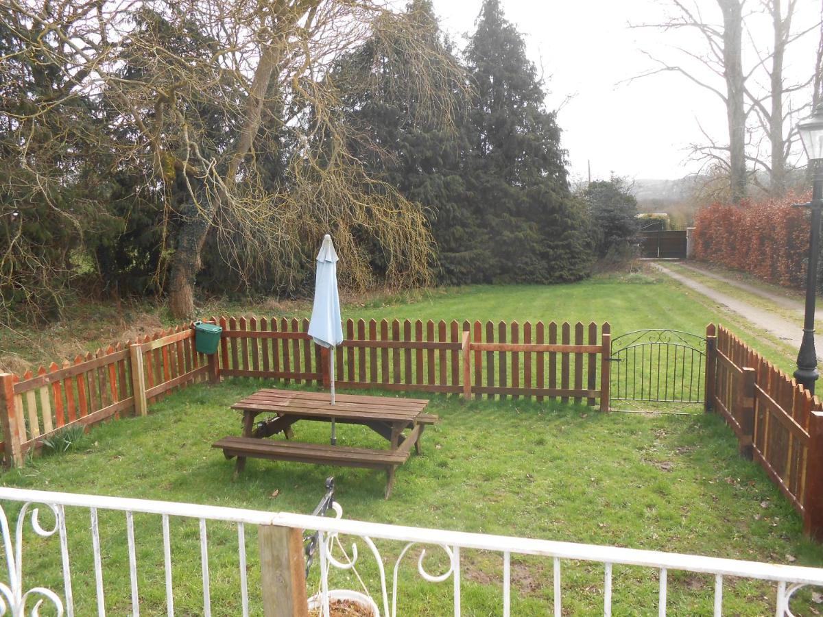'The Cabin'. A Cosy Private & Secure Holiday Home. Padeswood Eksteriør bilde